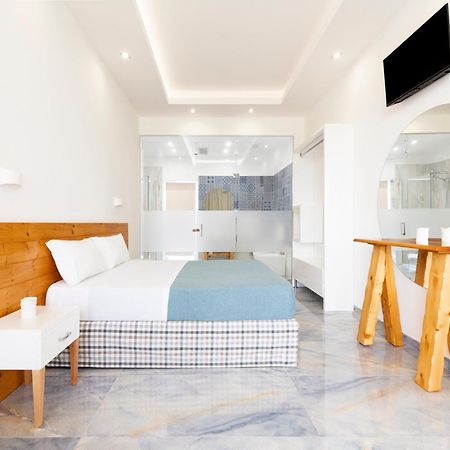 Jonium Hotel - Amazing Sea View And Swimming Pool Pulsano Exterior photo
