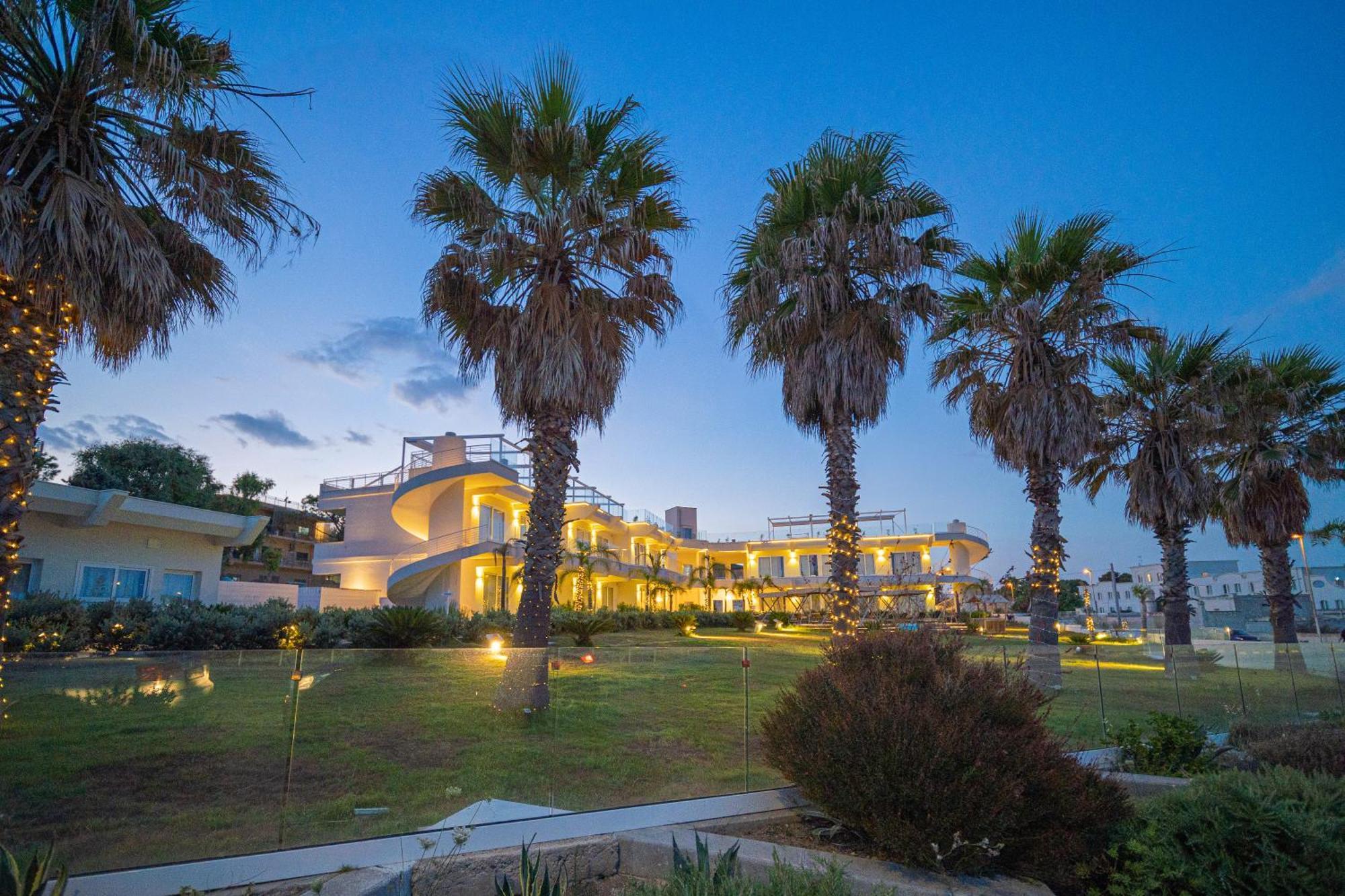 Jonium Hotel - Amazing Sea View And Swimming Pool Pulsano Exterior photo