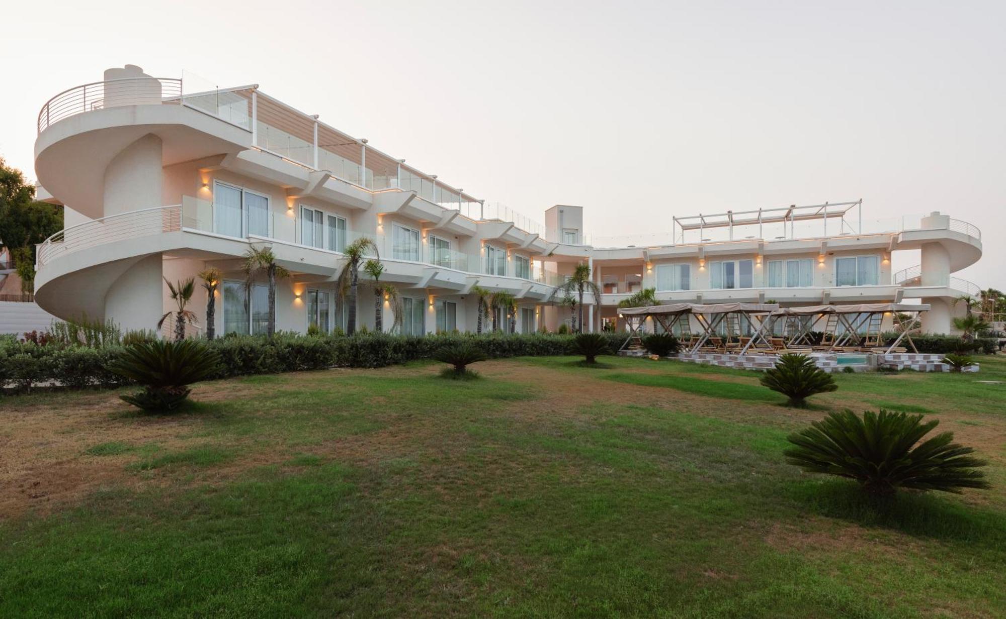 Jonium Hotel - Amazing Sea View And Swimming Pool Pulsano Exterior photo