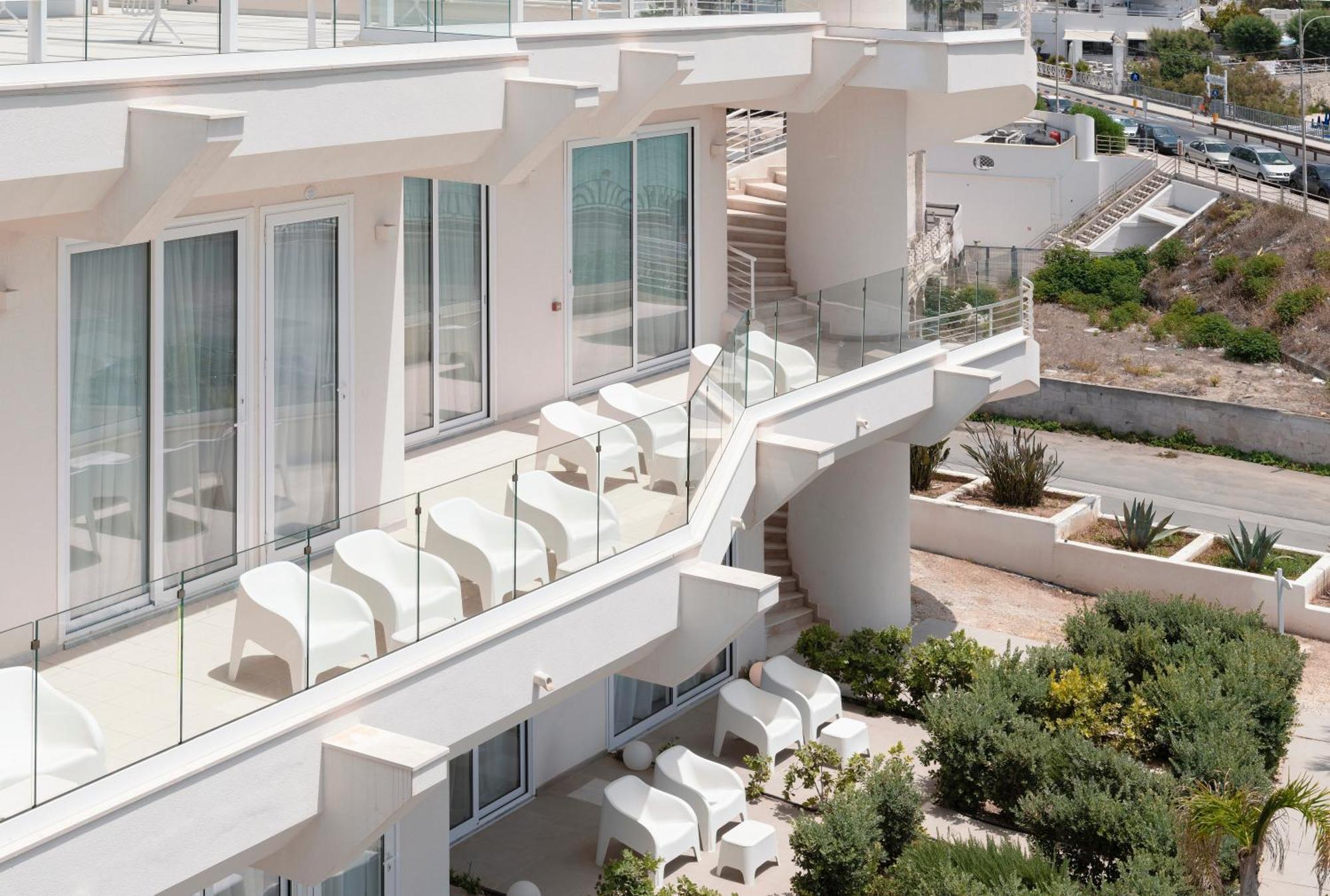 Jonium Hotel - Amazing Sea View And Swimming Pool Pulsano Exterior photo