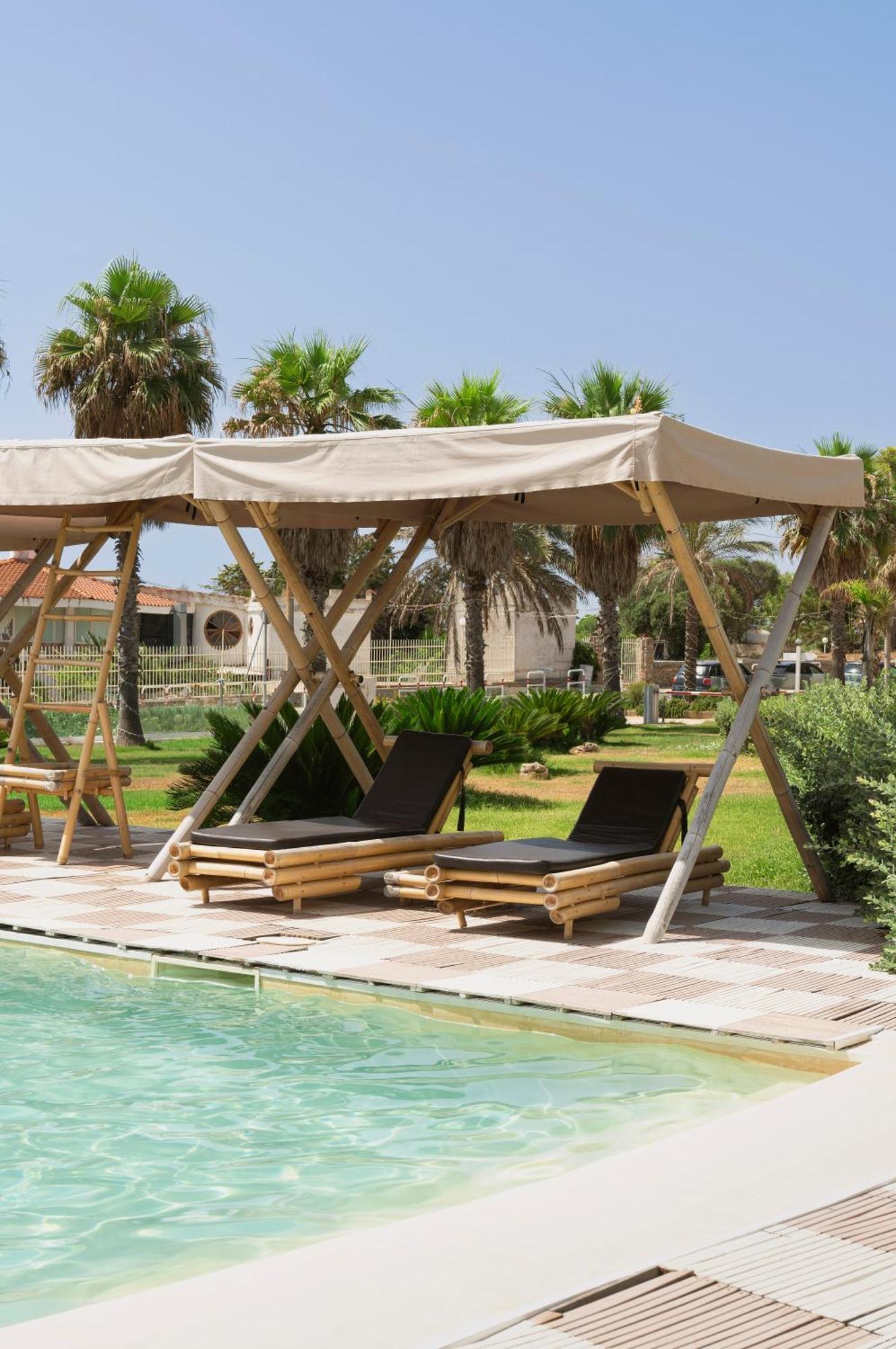 Jonium Hotel - Amazing Sea View And Swimming Pool Pulsano Exterior photo