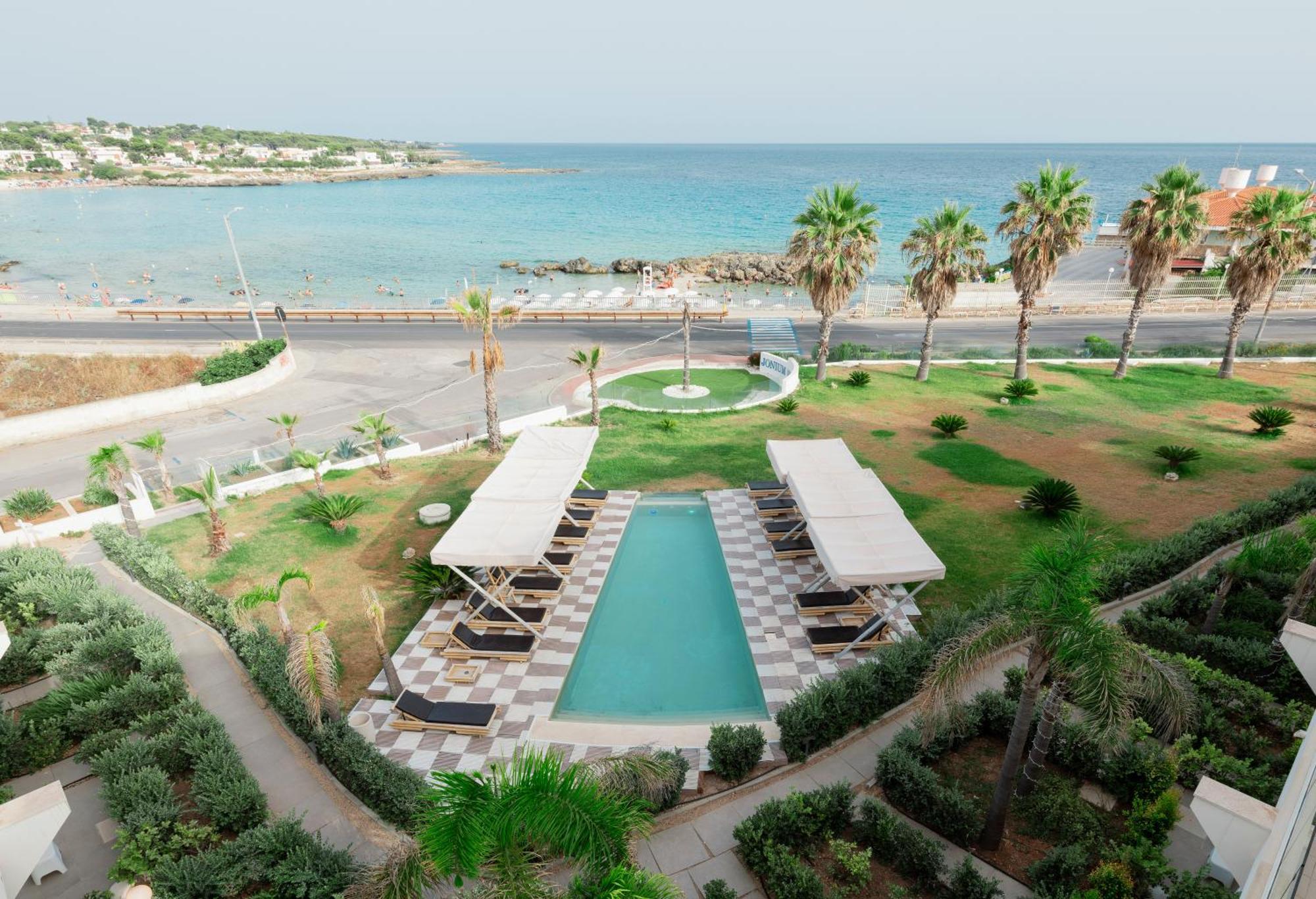Jonium Hotel - Amazing Sea View And Swimming Pool Pulsano Exterior photo